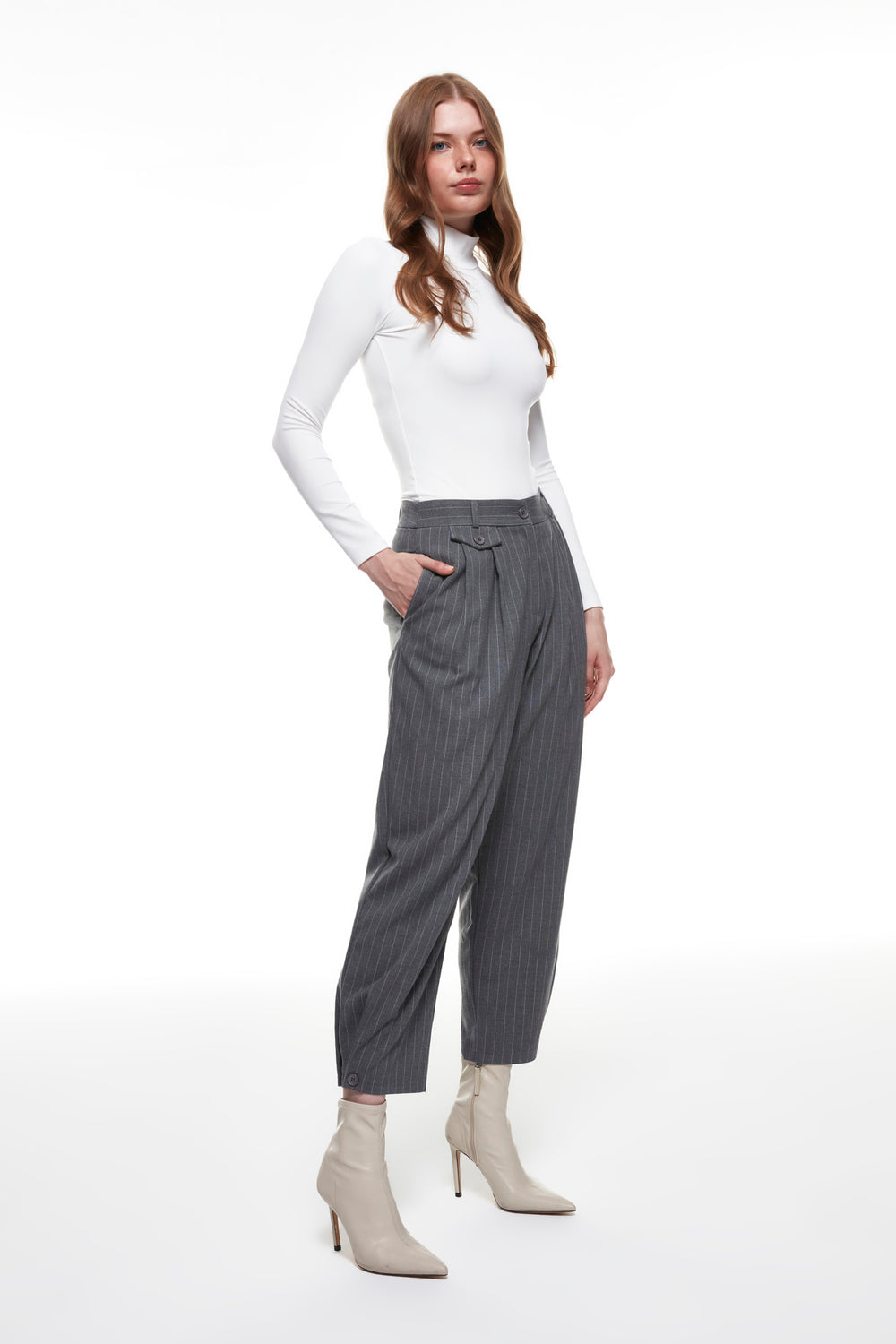 Paçası Düğme Detaylı Çizgili Pantolon Koyu Gri