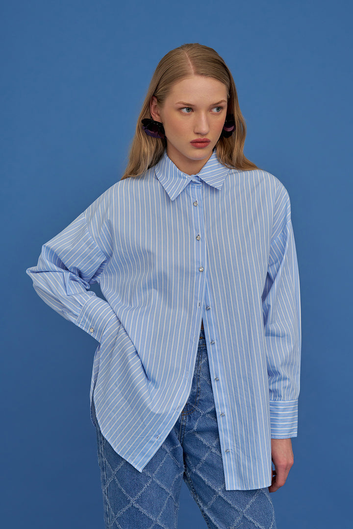 Düğmesi Taş Detaylı Çizgili Gömlek Mavi