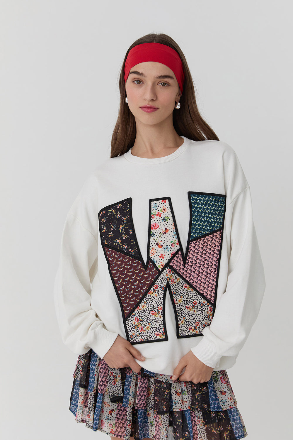 Çiçek Desenli Nakışlı Oversize Sweatshirt Ekru