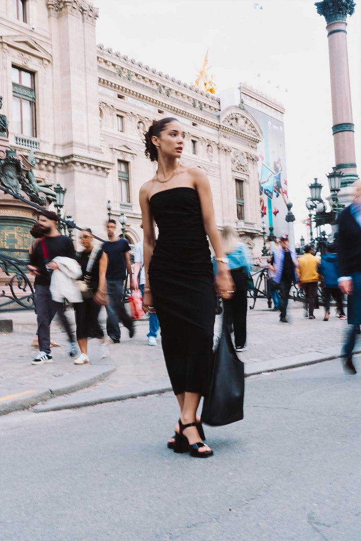 Büzgü Detaylı Straplez Midi Elbise Siyah