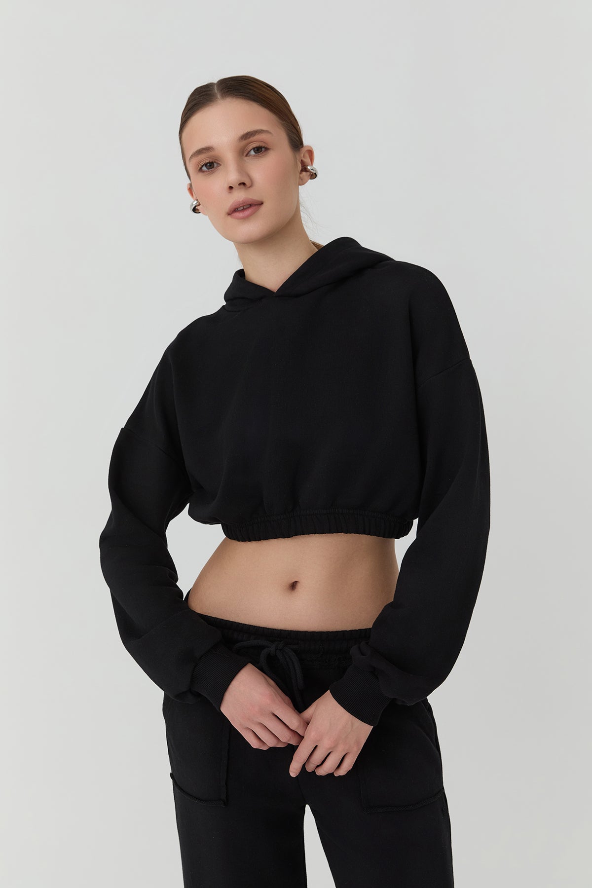 Kapüşonlu Crop Sweatshirt Siyah