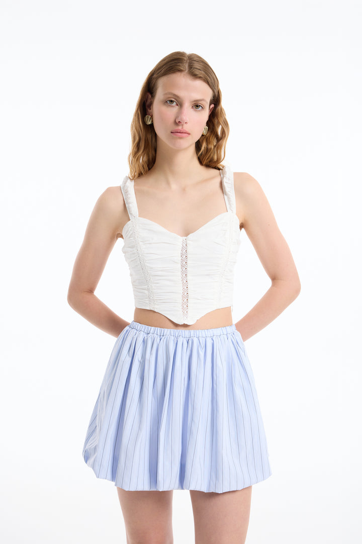 Dantel Detaylı Drapeli Crop Bluz Ekru