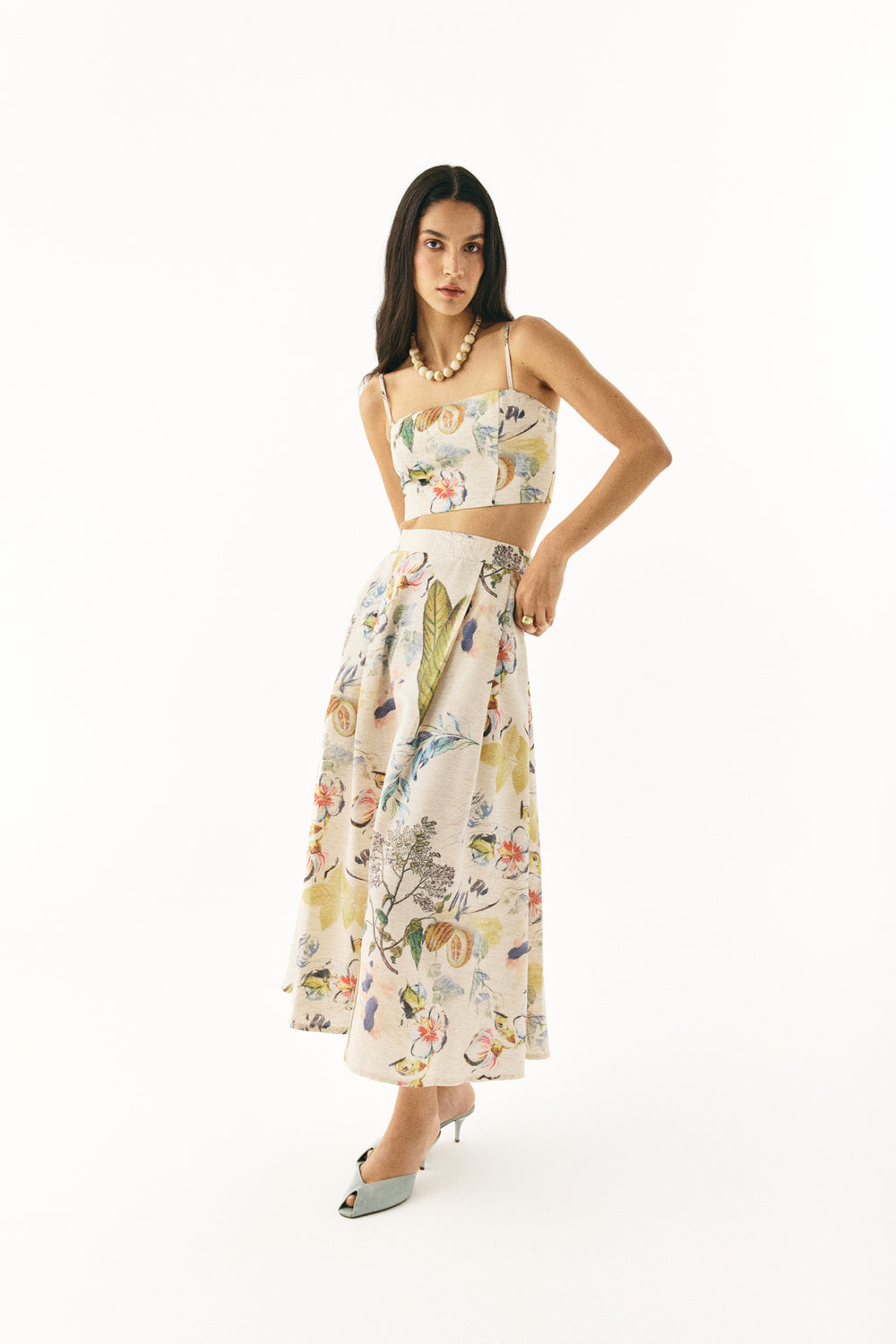 Çiçek Desenli Sırt Bağlamalı Askılı Keten Crop Bluz Naturel