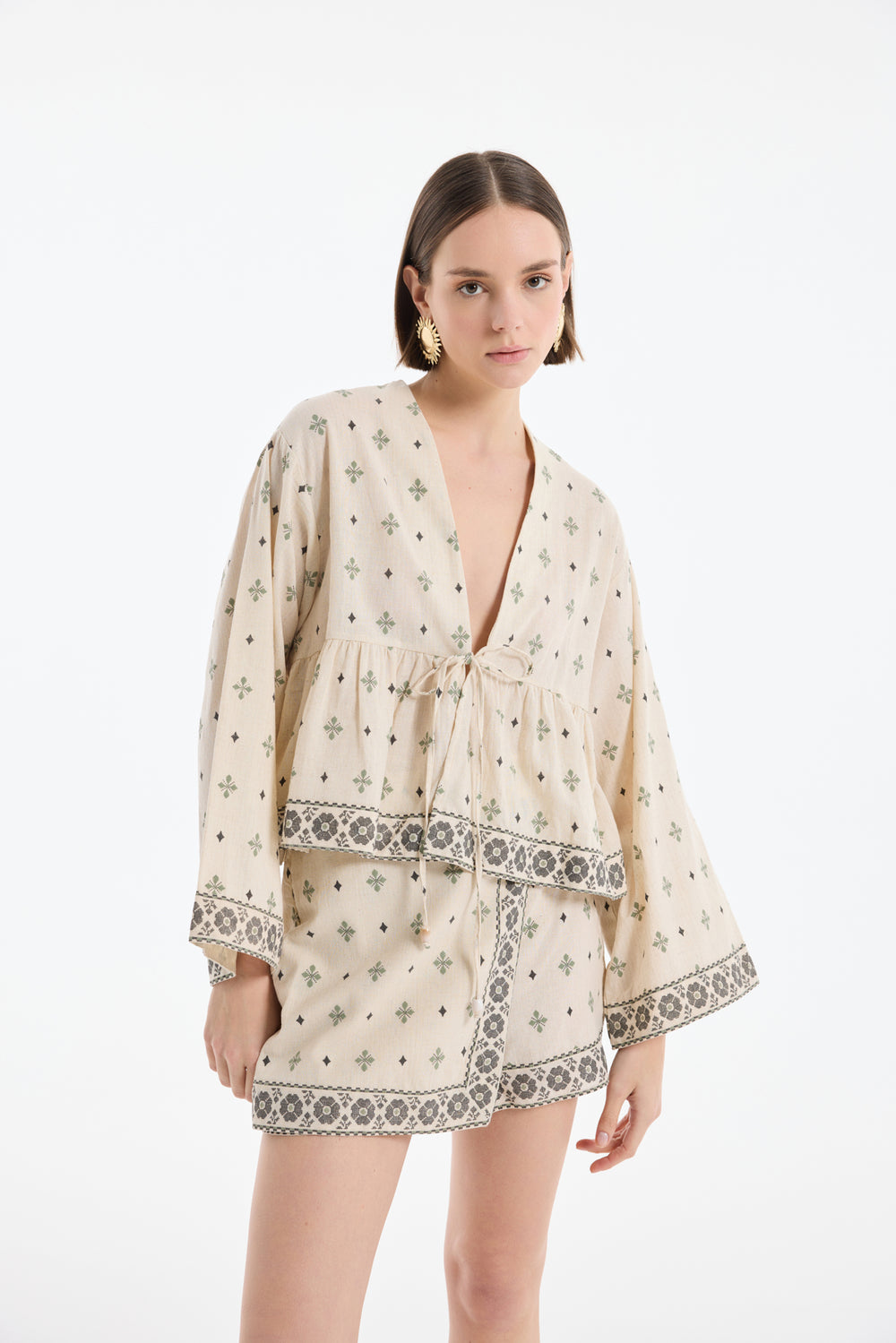 Pile Detaylı Etnik Desenli Bağlamalı Kısa Keten Kimono Naturel