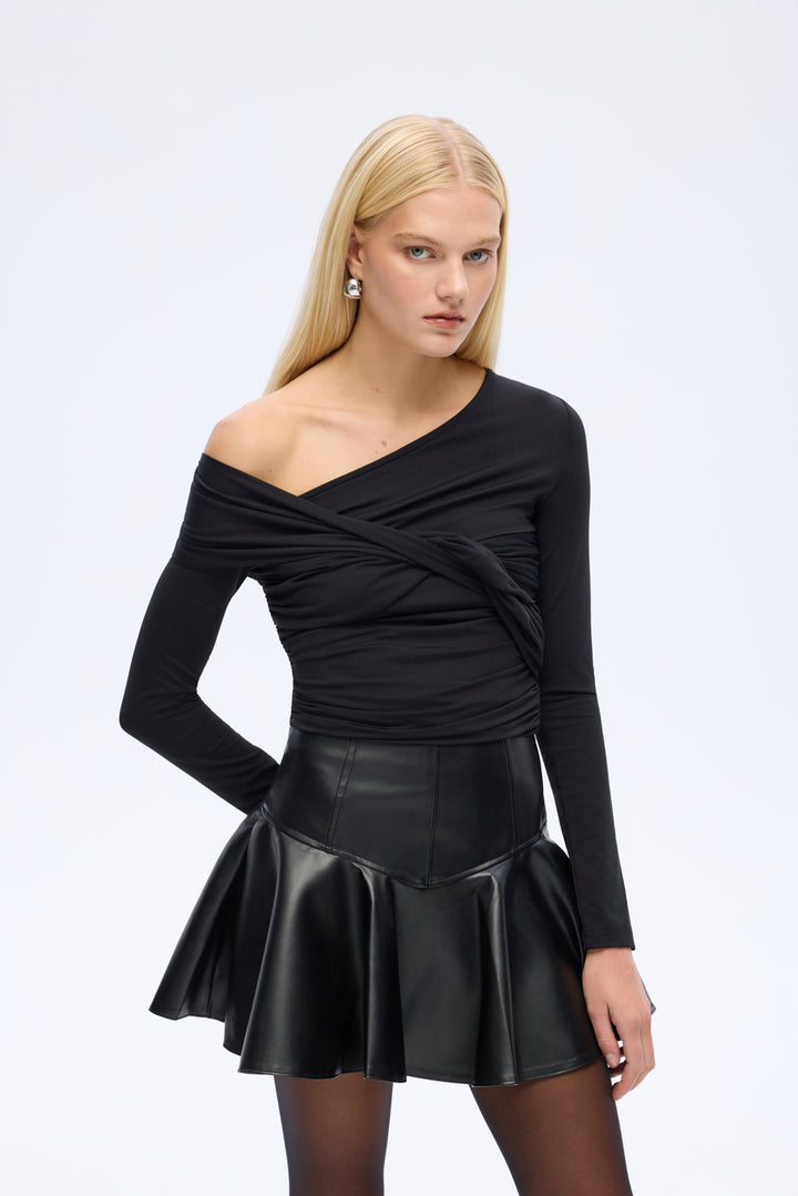 Drapeli Asimetrik Düğümlü Bluz Siyah