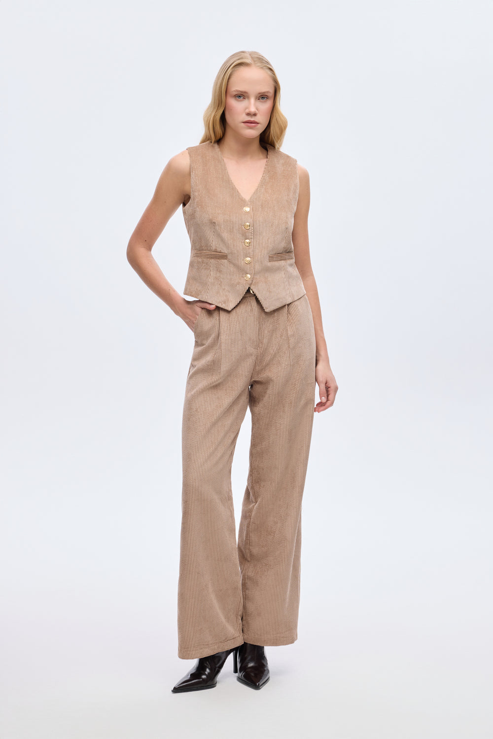 Kemerli Fitilli Kadife Bol Paça Pantolon Camel