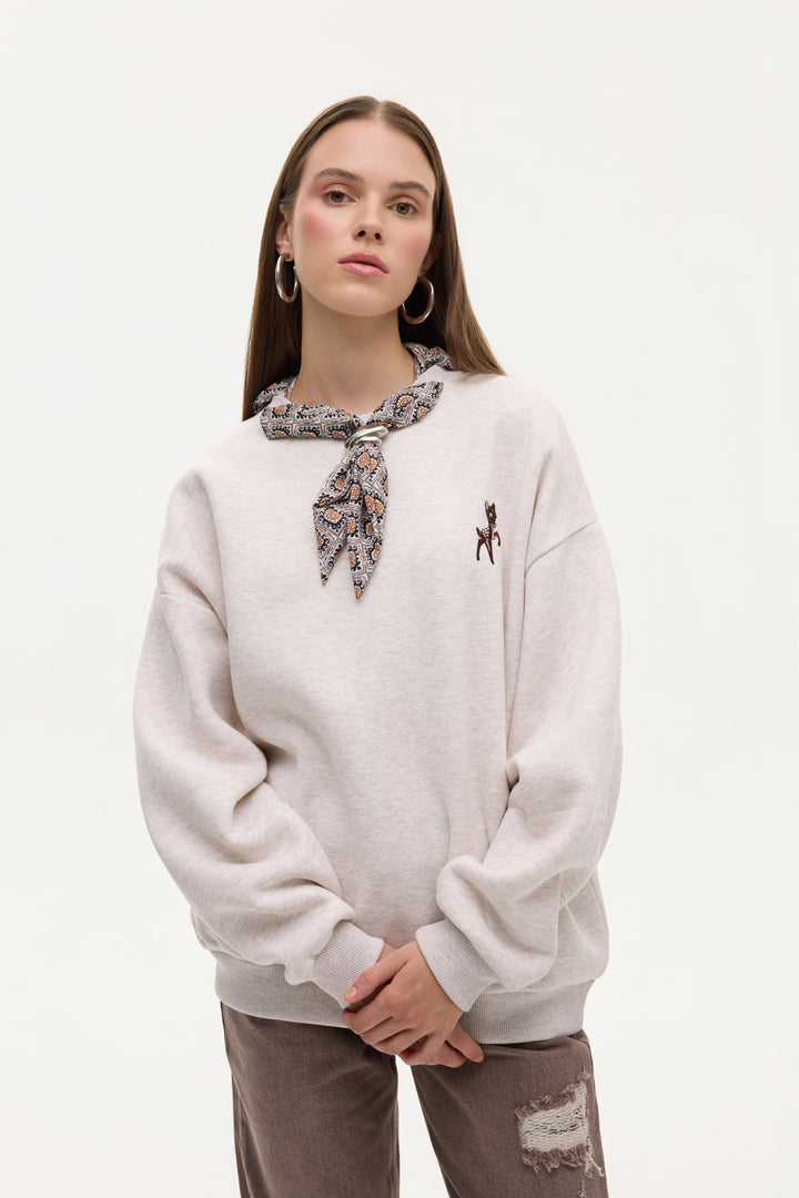 Fular Aksesuarlı Bambi Nakışlı Oversize Sweatshirt Bej