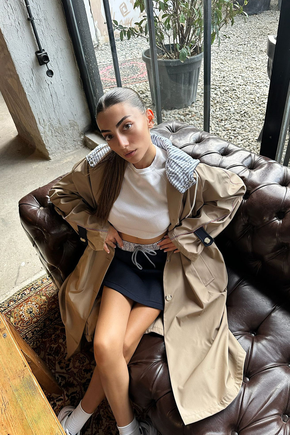 Kapüşonlu Kontrast Yaka Detaylı Oversize Trençkot Camel