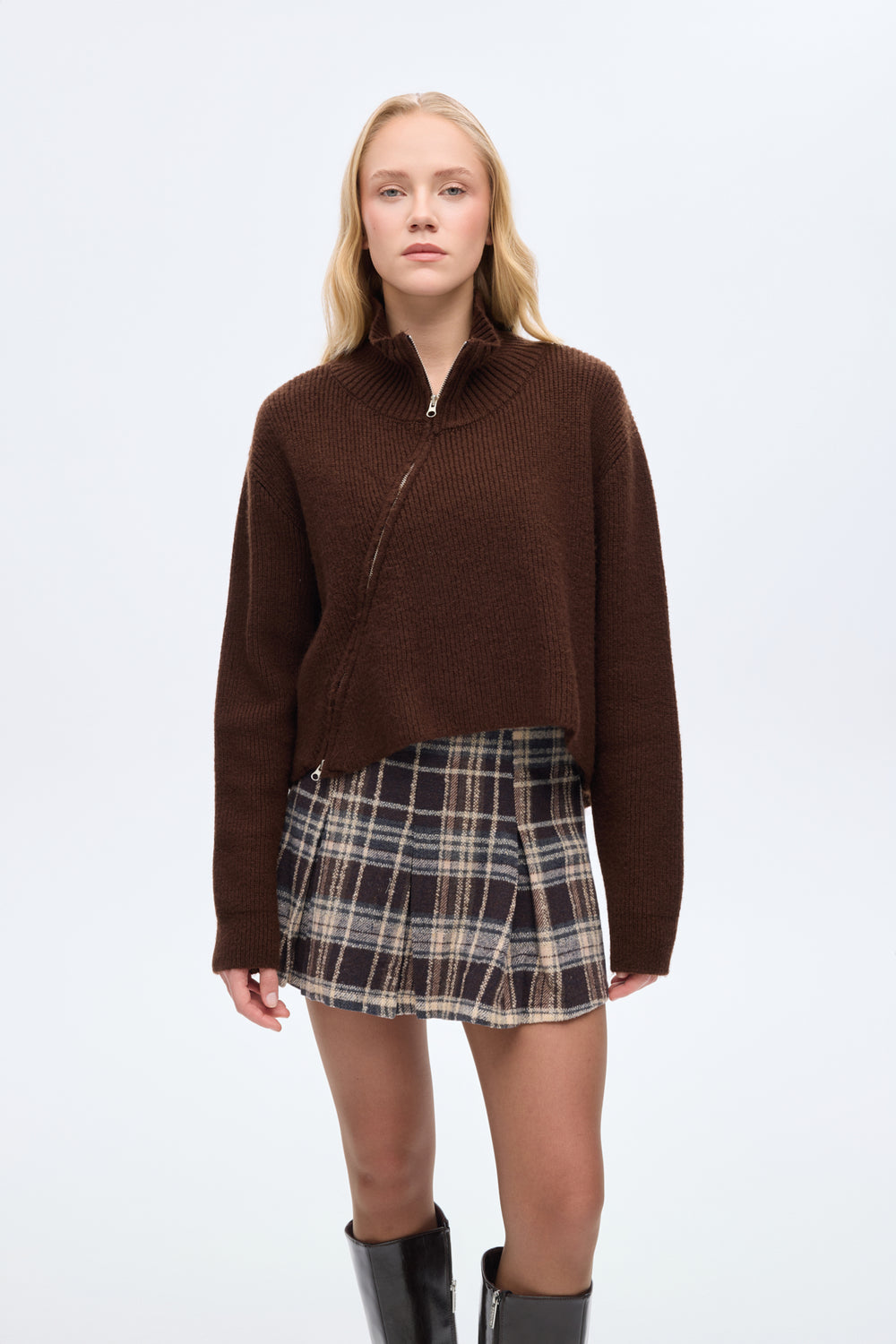 Asimetrik Fermuarlı Triko Kazak Kahverengi