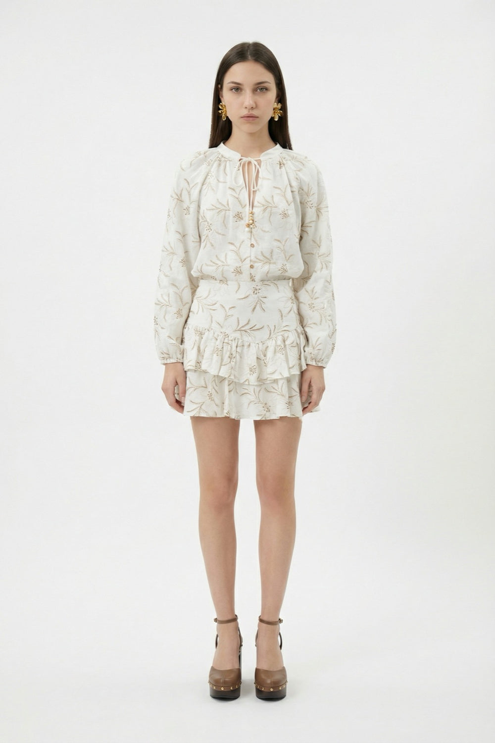 Çiçek Nakışlı Fırfırlı Mini Etek Ekru
