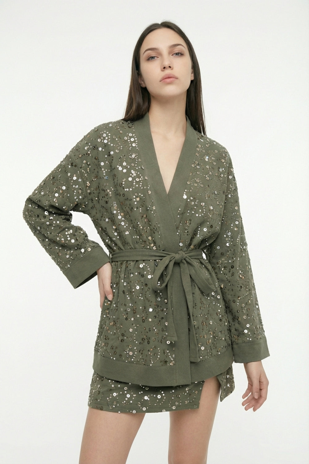 Pul İşlemeli Kuşaklı Kısa Kimono Haki