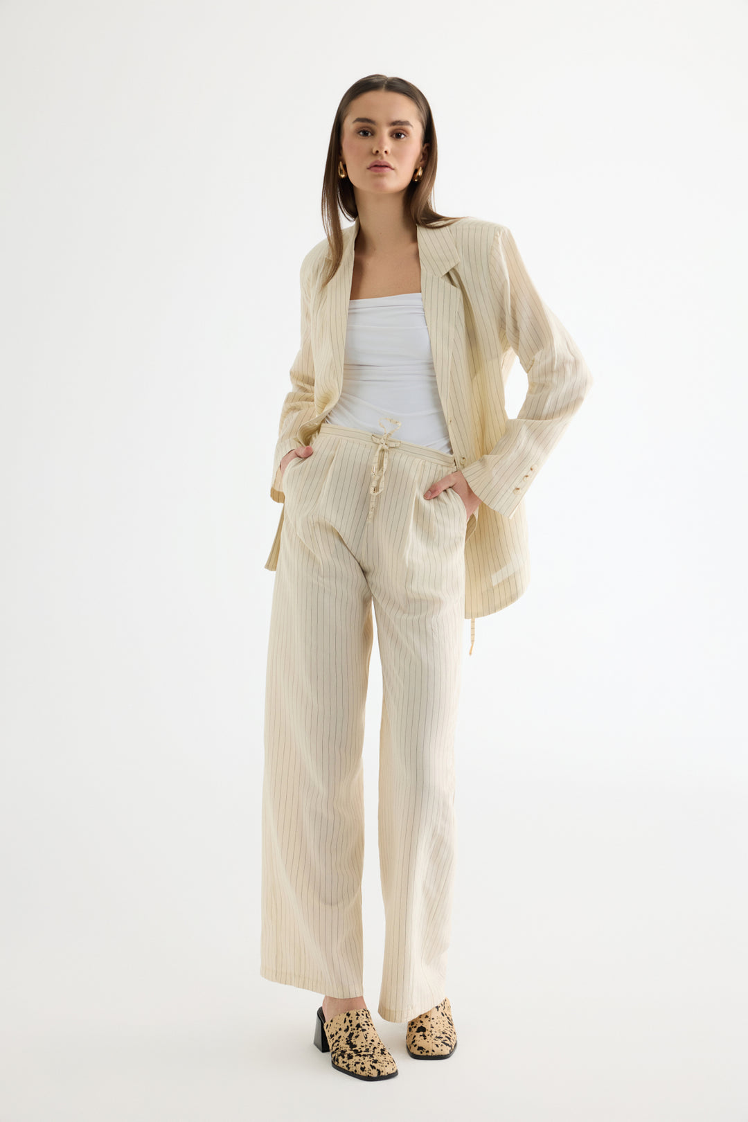 Çizgili Bağcıklı Bol Paça Pantolon Ekru