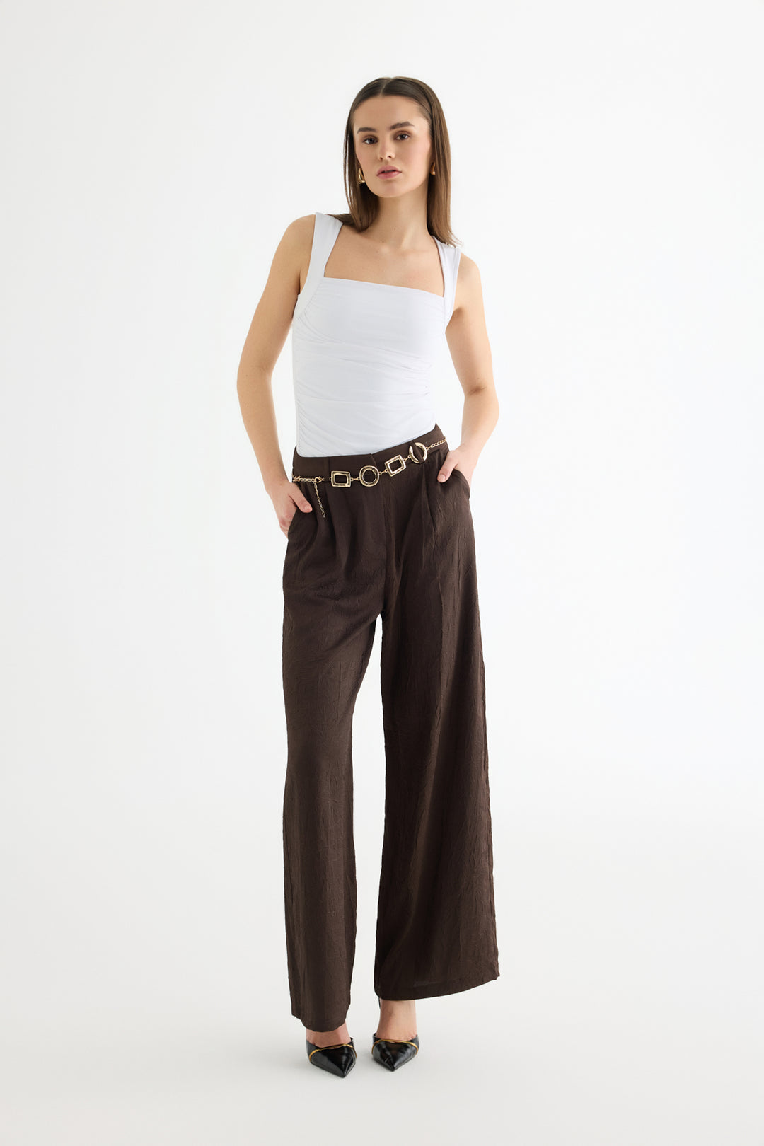 Zincir Kemerli Bol Paça Saten Pantolon Kahverengi