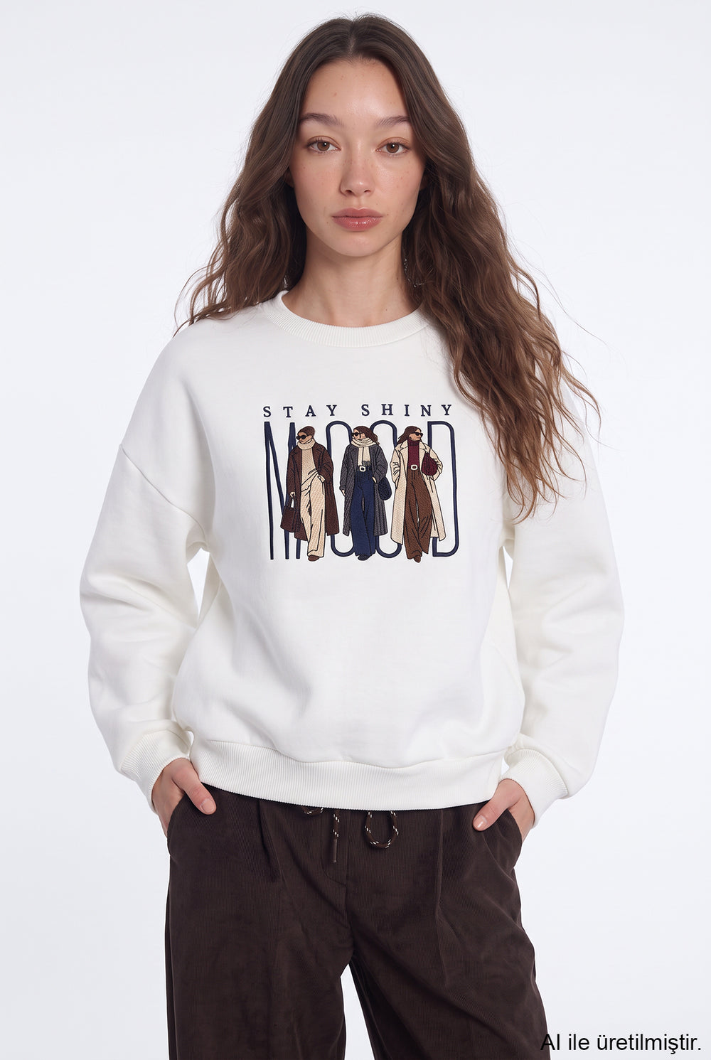 Kadın Figürlü Bisiklet Yaka Sweatshirt Ekru