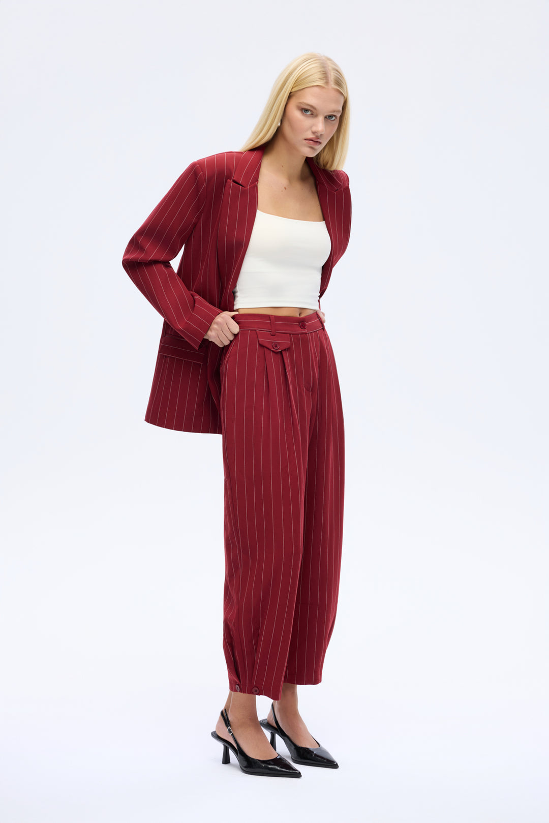 Çizgi Detaylı Pileli Pantolon Bordo