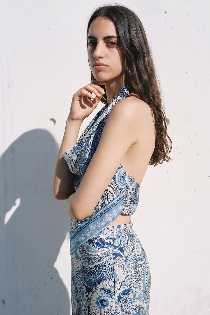 Degaje Yaka Şal Desenli Bluz Mavi