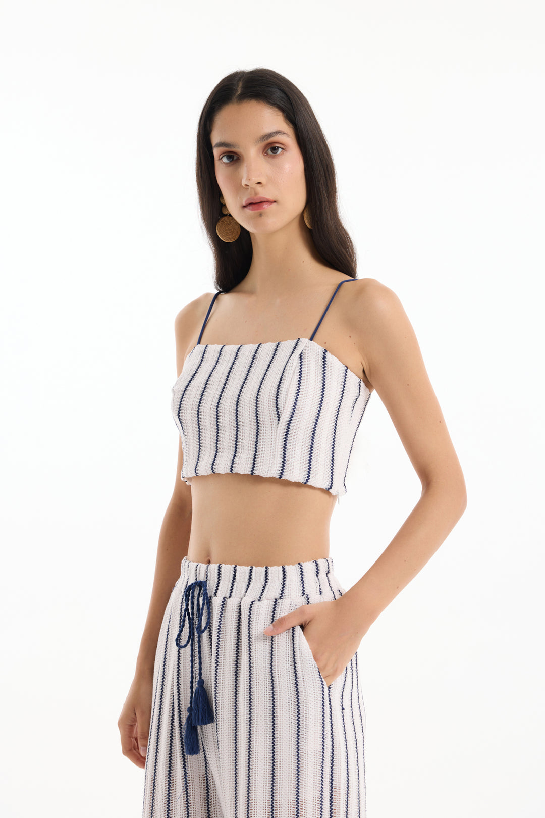 Çizgi Detaylı Askılı Crop Bluz Ekru