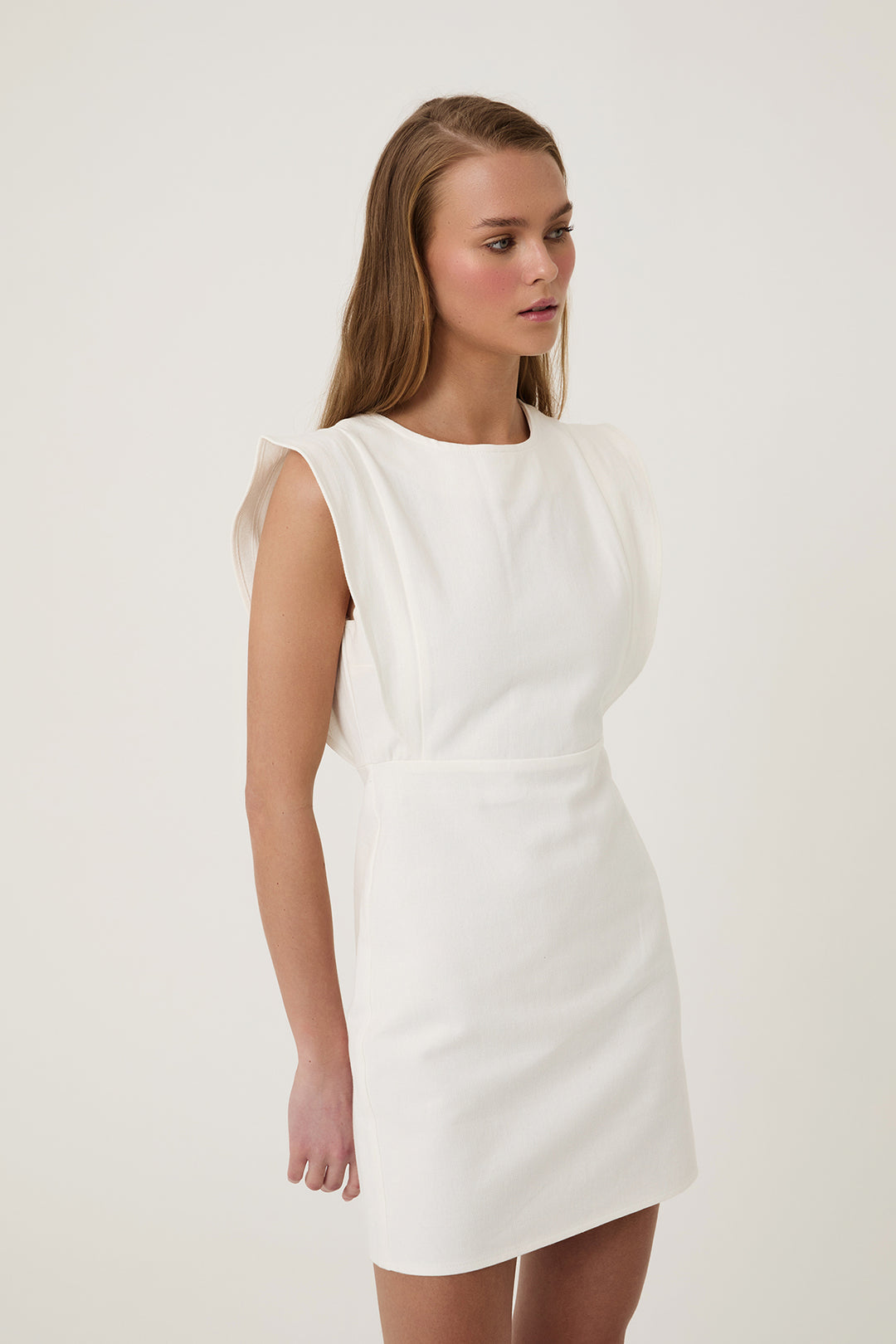 Volanlı Gabardin Elbise Beyaz