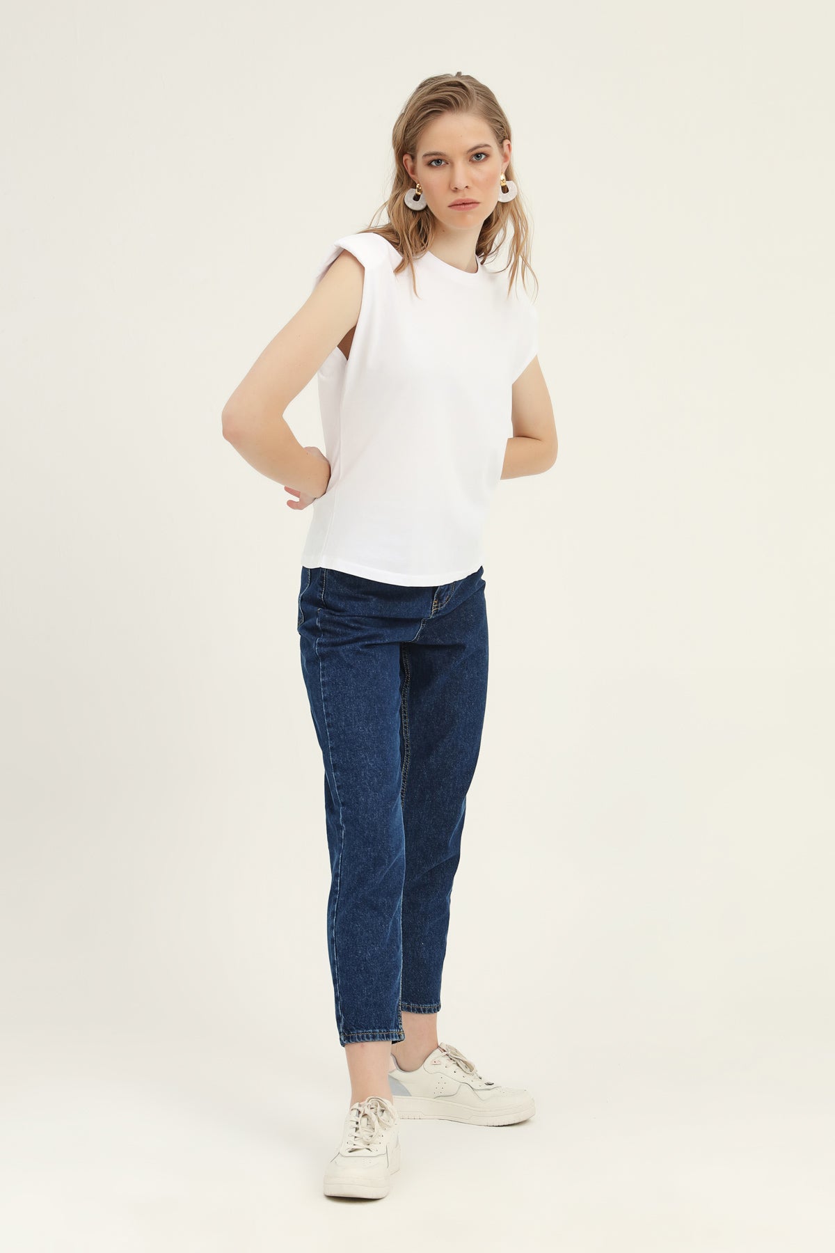 Padded Sleeveless Basic T-Shirt White