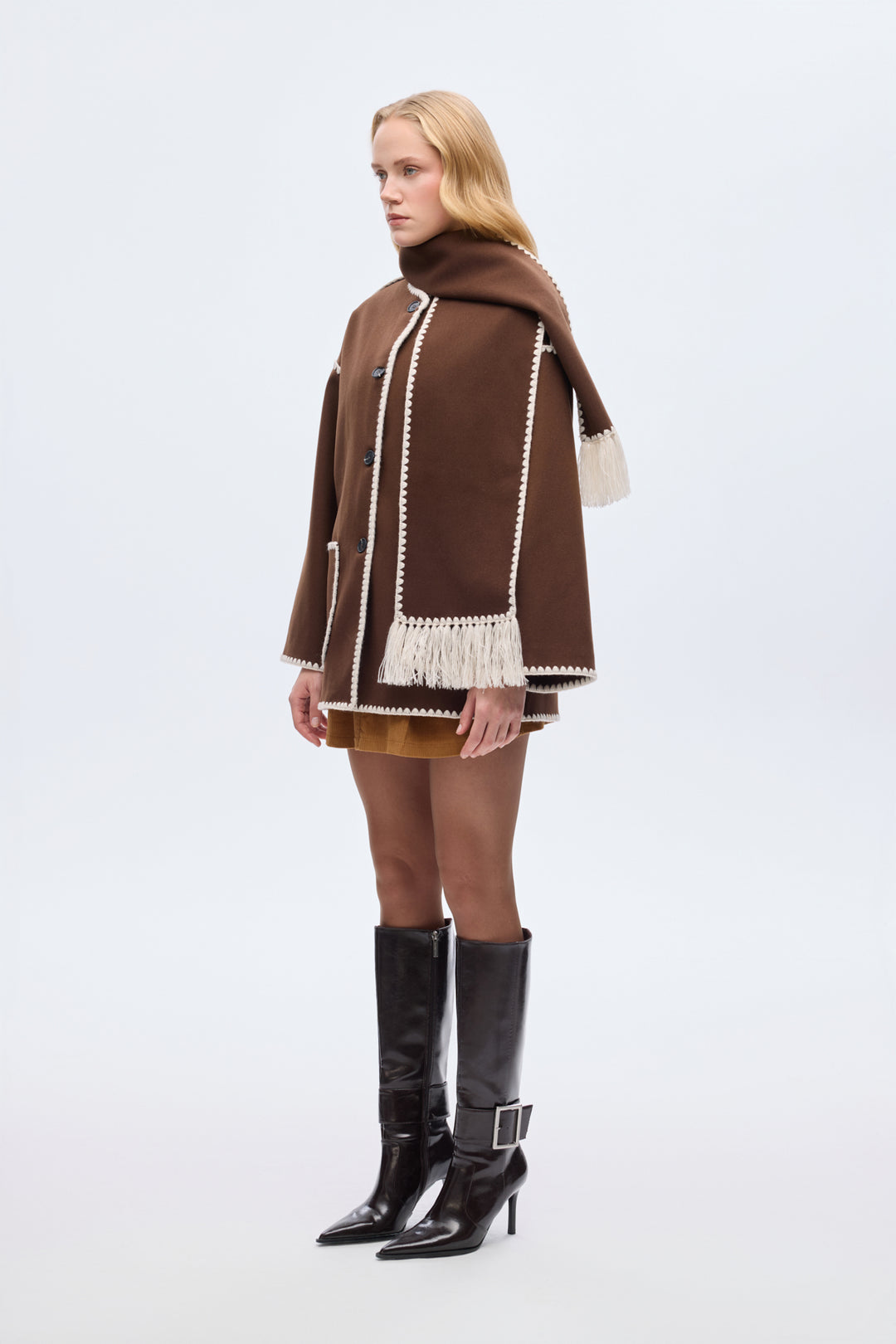 Atkılı Çoban Dikişli Kısa Kaban Kahverengi