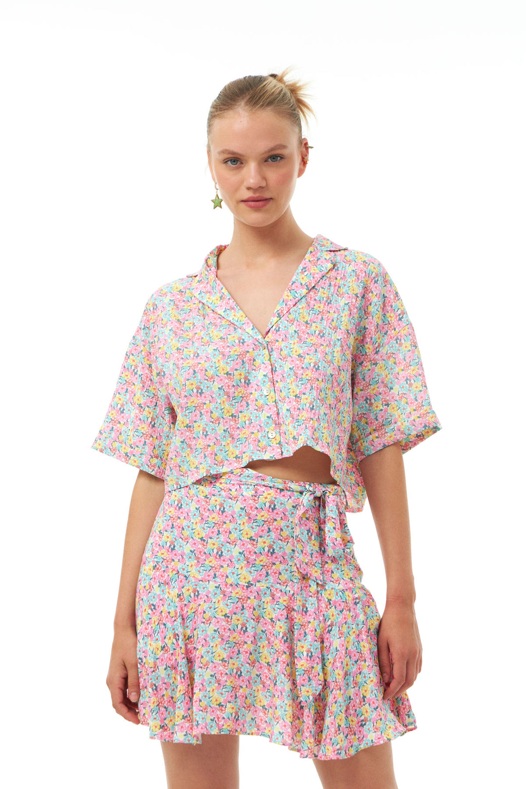 Floral Pattern Crop Shirt Pink