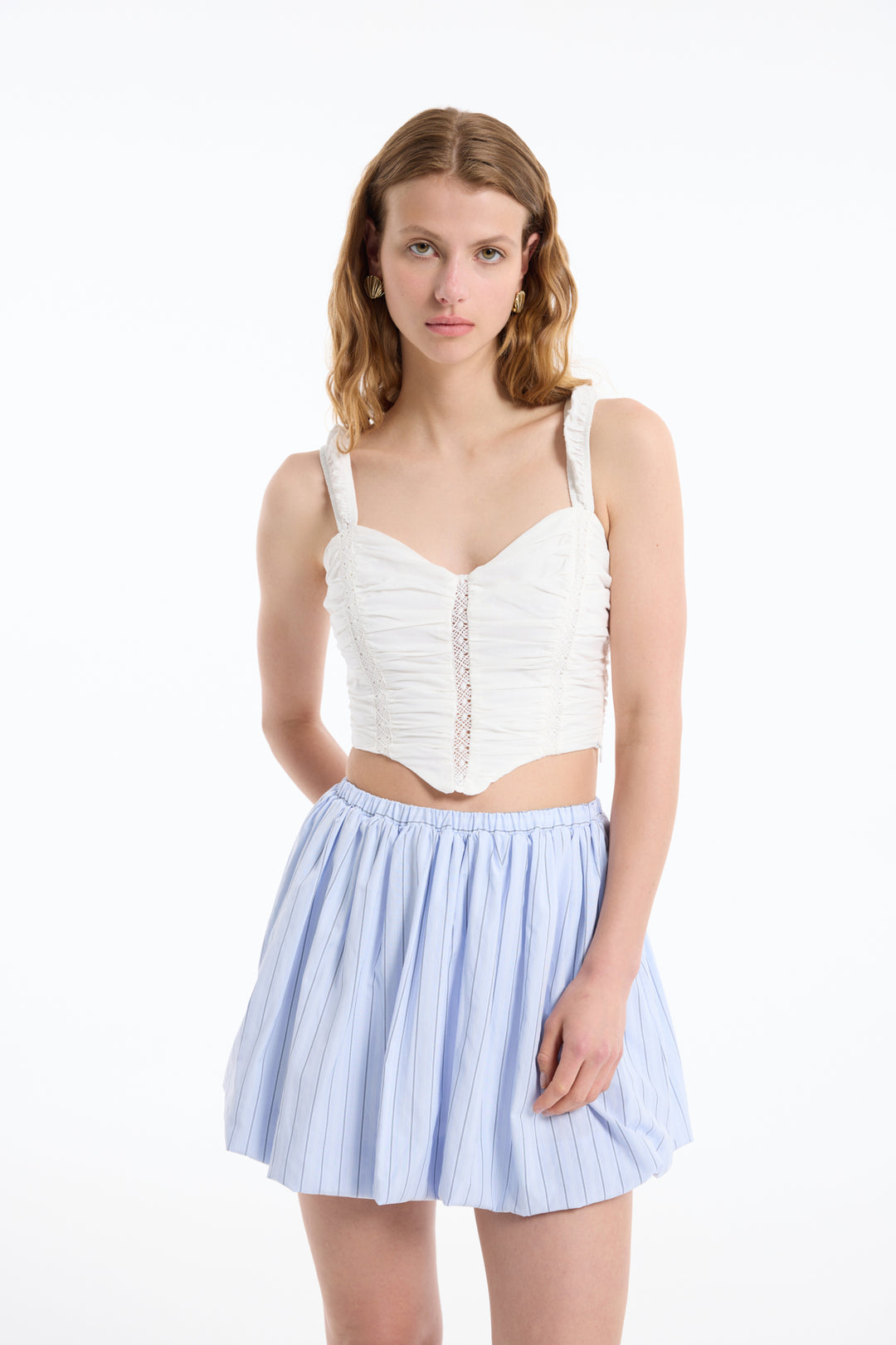Dantel Detaylı Drapeli Crop Bluz Ekru