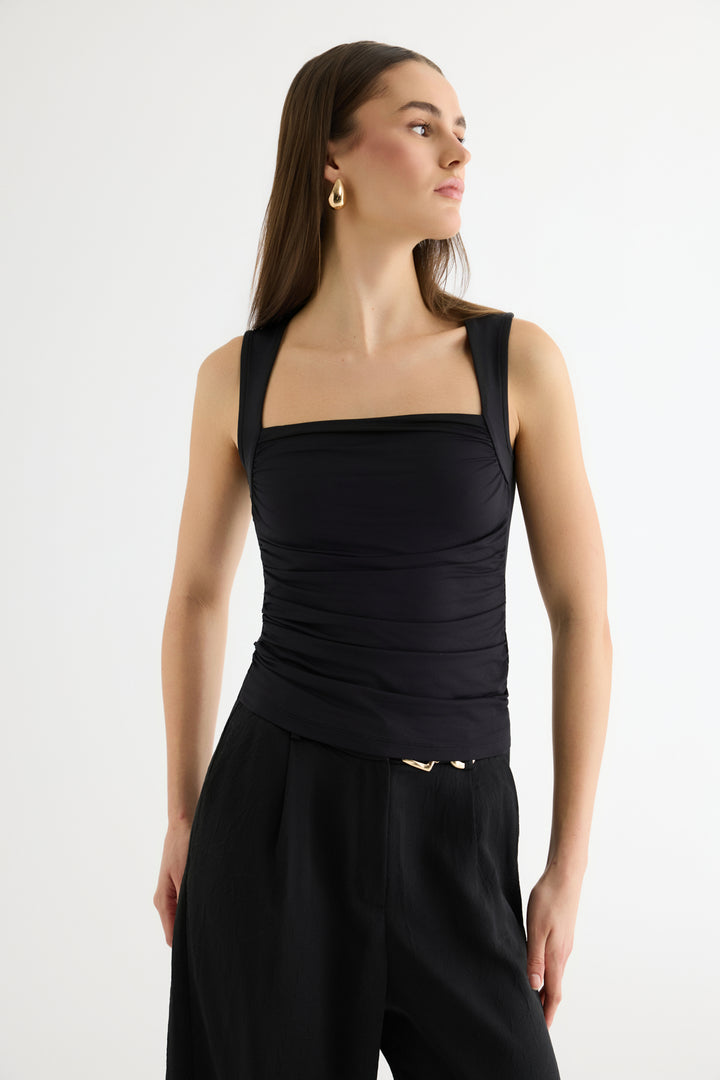 Büzgülü Kolsuz Bluz Siyah