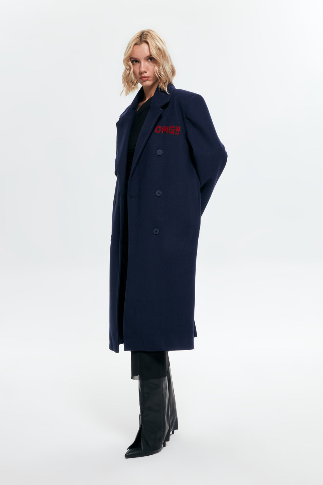 Nakış Detaylı Kaşe Uzun Kaban Lacivert