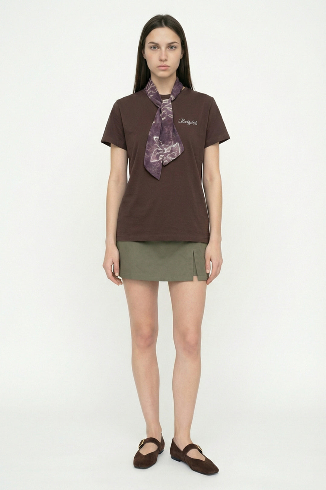 Fularlı Yazı Nakışlı Oversize Tişört Kahverengi