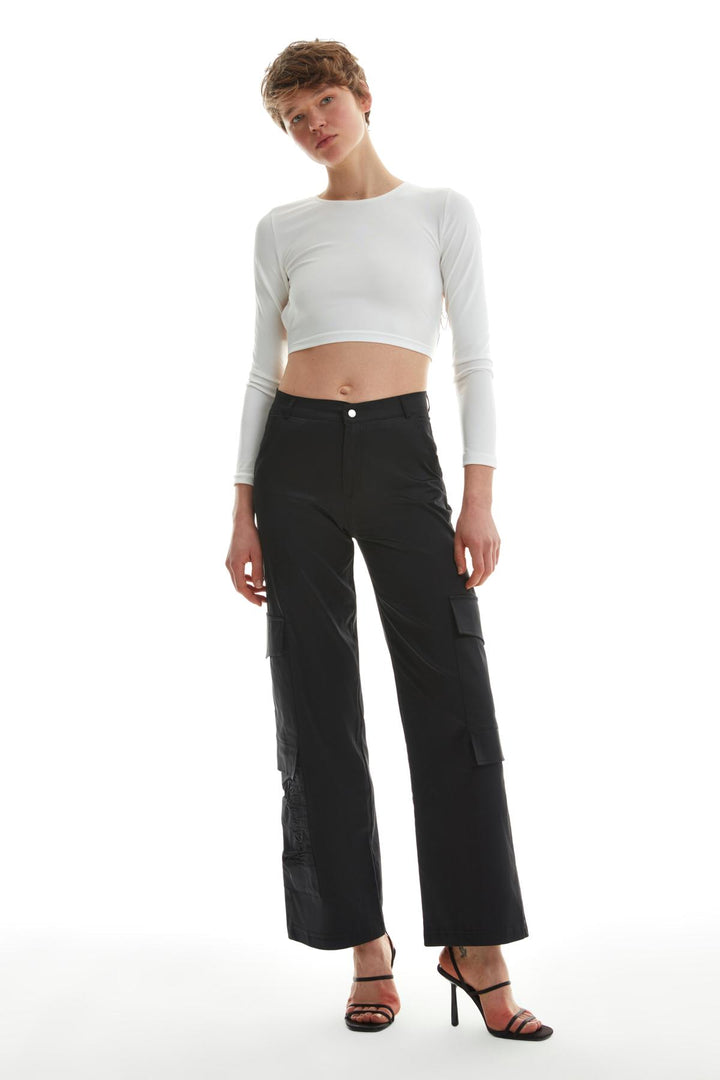 Cut Out Chain Crop Blouse Ecru