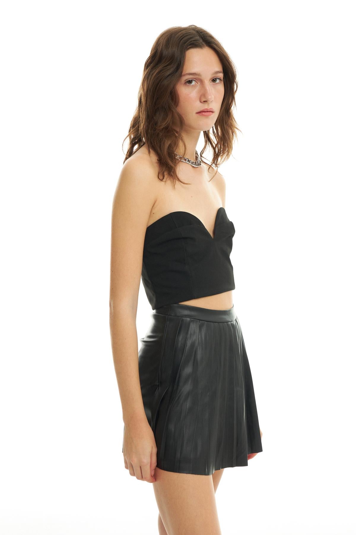 Pleated Leather Short Skirt Black