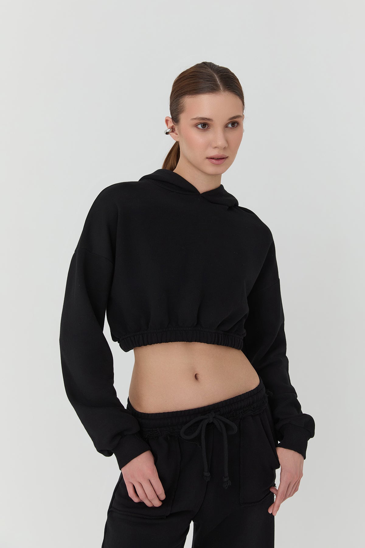 Kapüşonlu Crop Sweatshirt Siyah