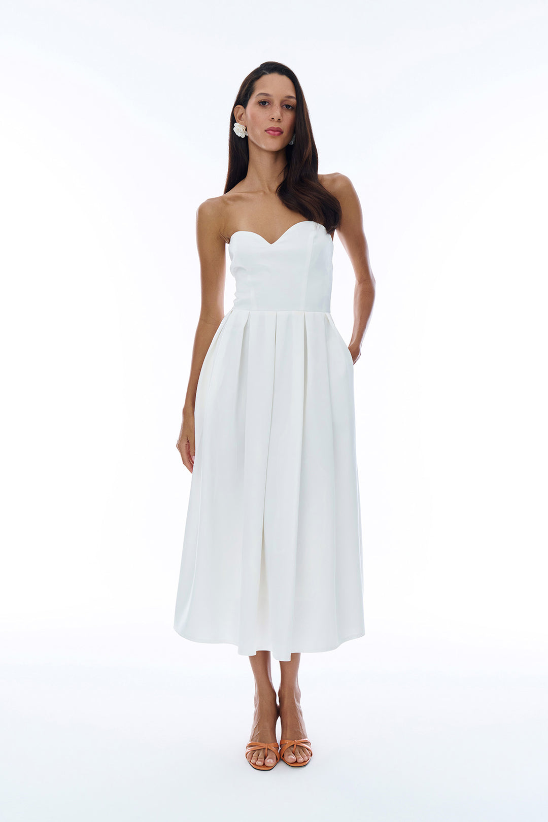 Kalp Yaka Straplez Pileli Elbise Ekru