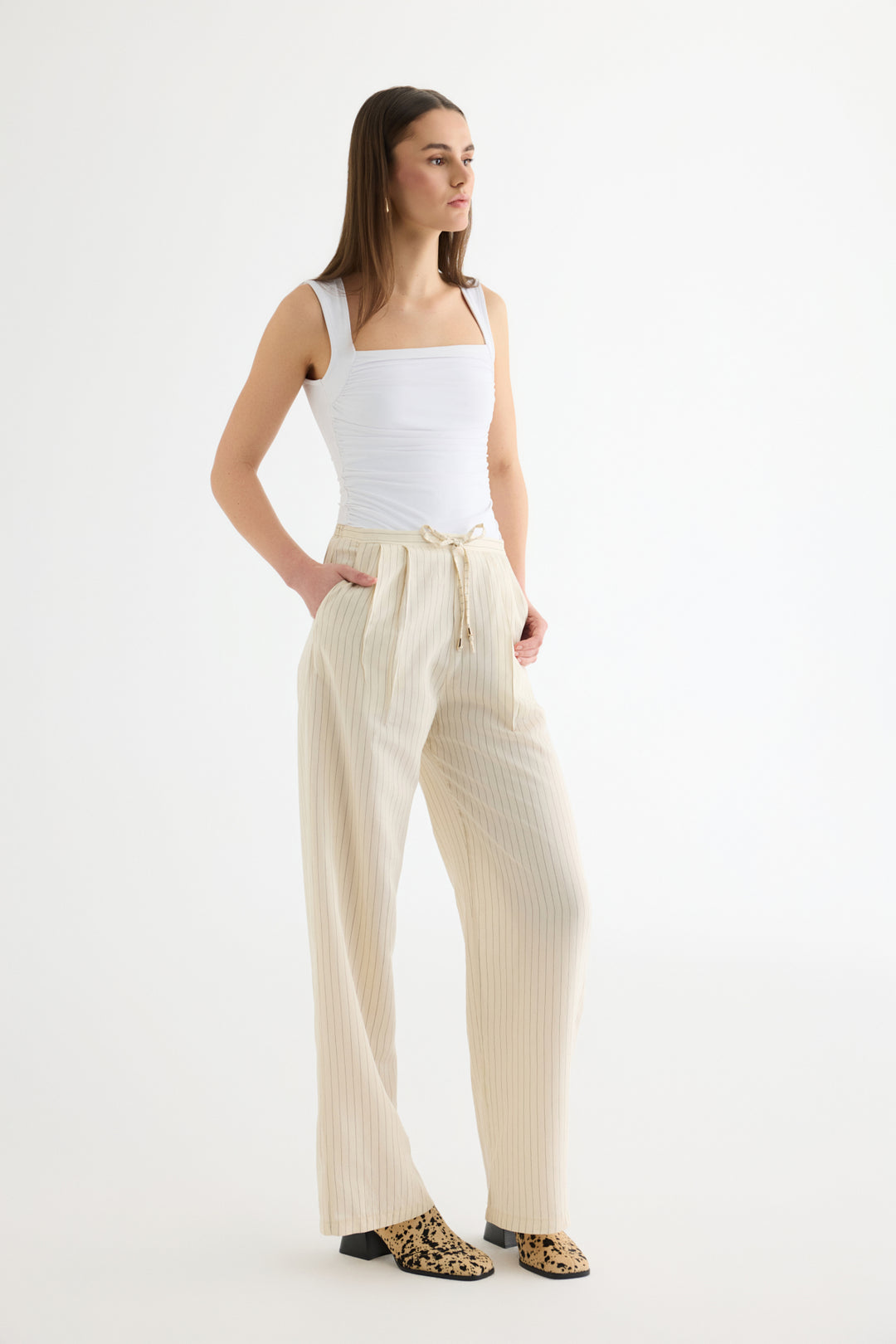 Çizgili Bağcıklı Bol Paça Pantolon Ekru