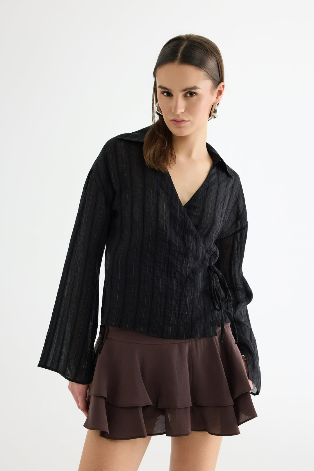 Anvelop Yaka Bağcıklı Tül Bluz Siyah