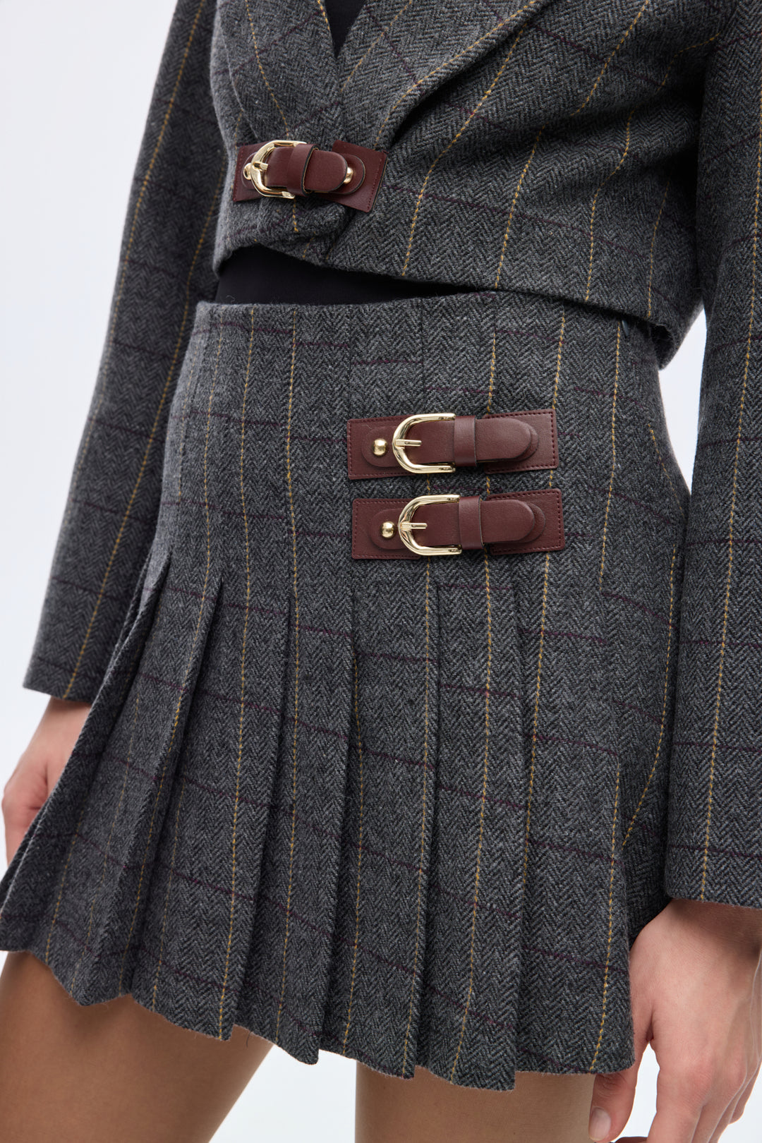 Balıksırtı Kemer Tokalı Pileli Mini Etek Antrasit