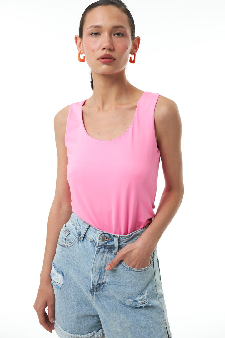 Kalın Askılı Basic Bluz Neon Pembe