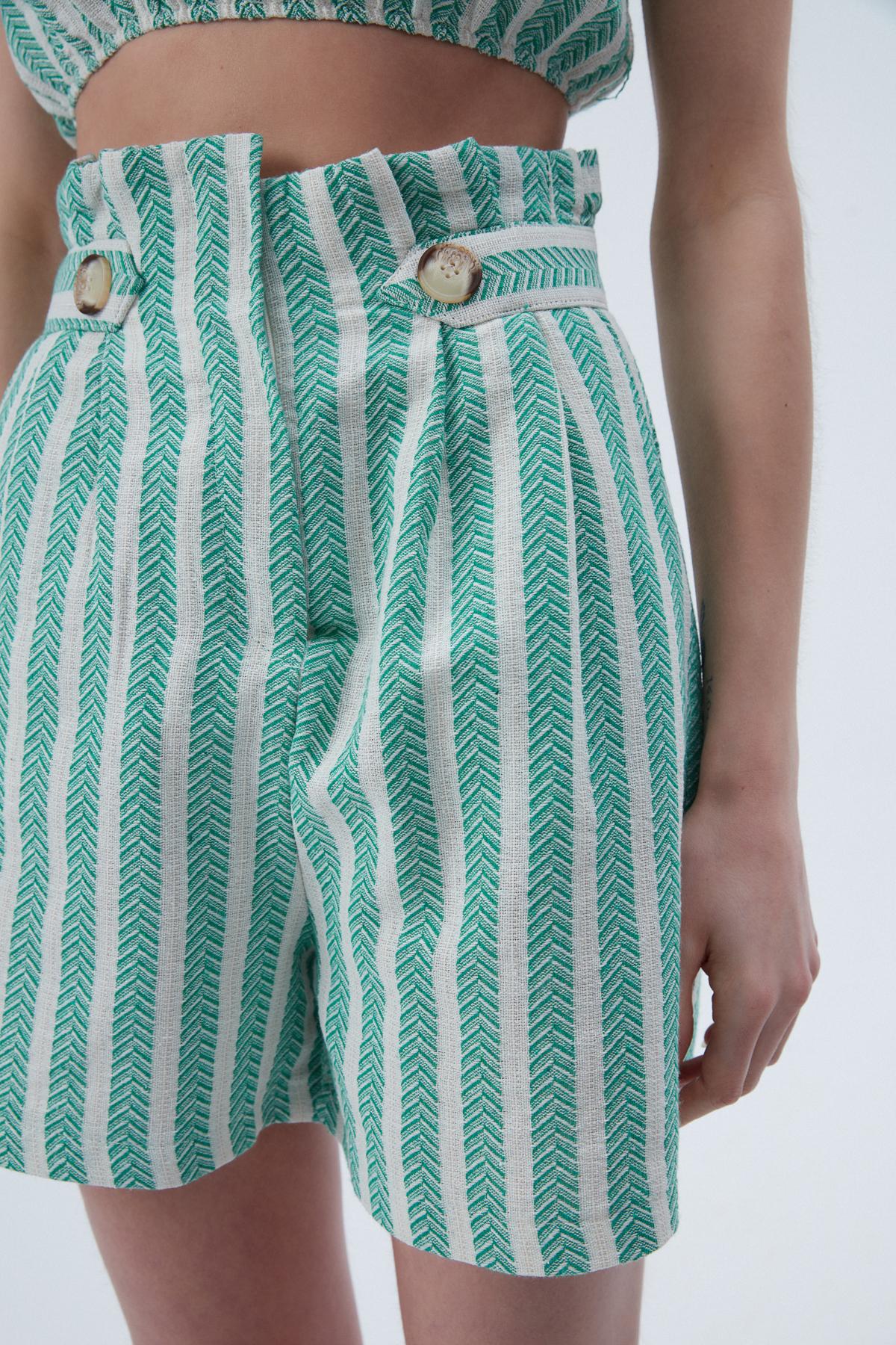 Button Detailed Mini Shorts Green