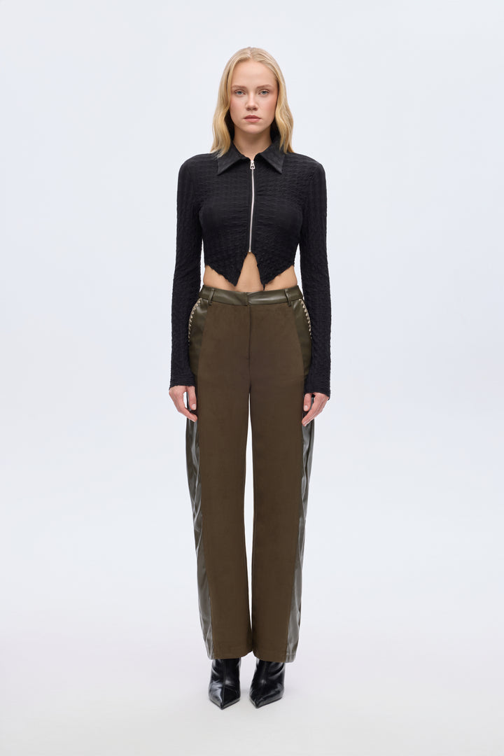 Gofre Dokulu Fermuarlı Crop Bluz Siyah