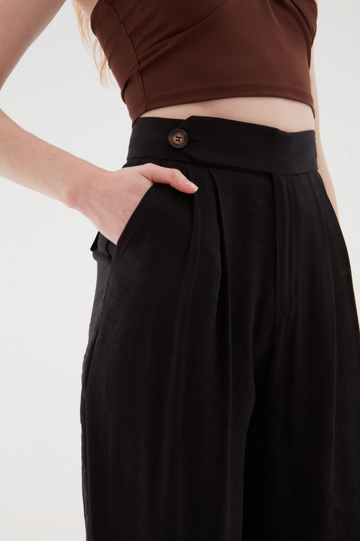 Pocket Detailed Wide Leg Trousers Black