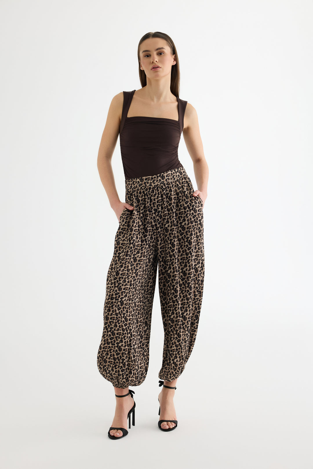 Leopar Desenli Saten Jogger Pantolon Kahverengi