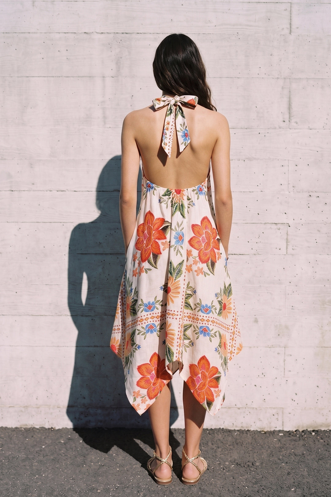 Çiçek Desenli Boyundan Bağlamalı Midi Elbise Krem