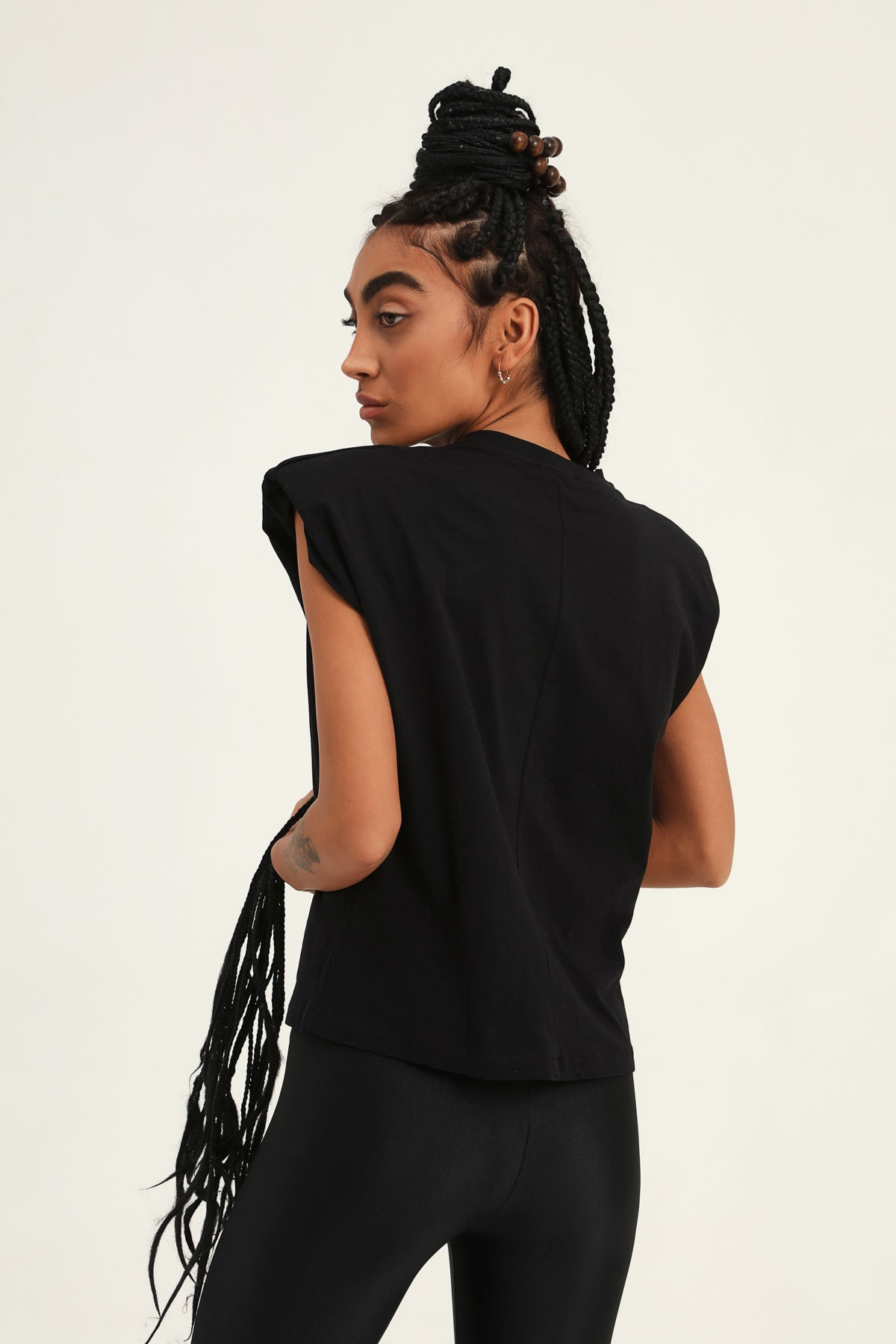 Padded Sleeveless Basic T-Shirt Black