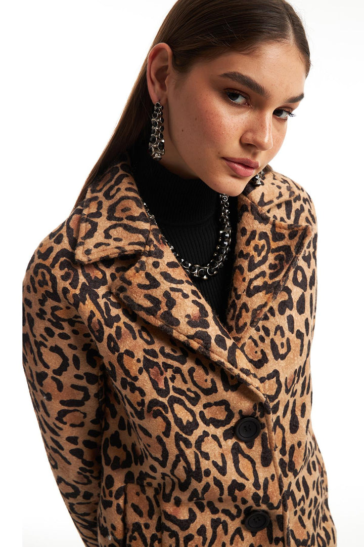 Leopard Patterned Buttoned Coat Beige