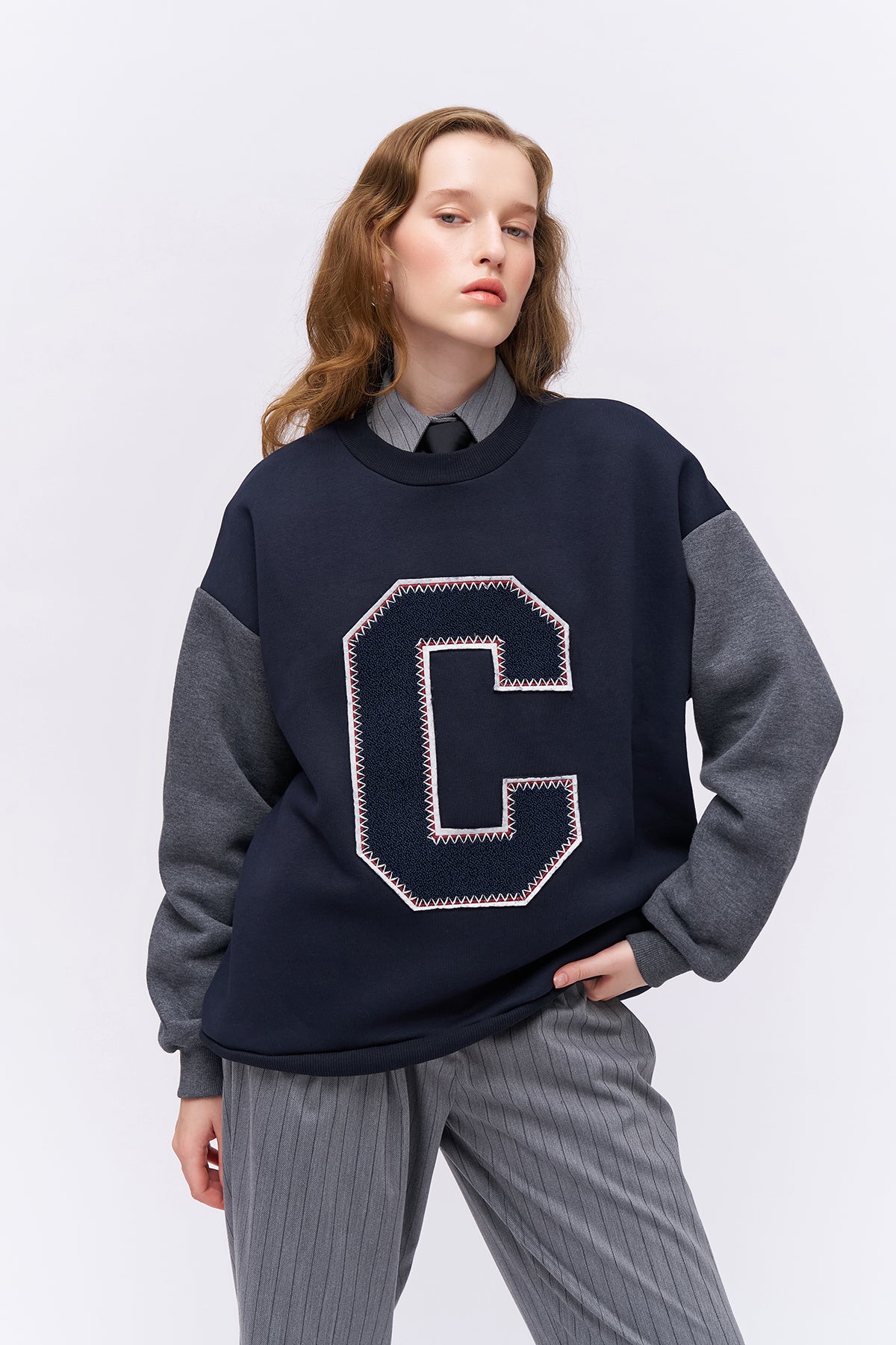 Keçe Baskı Detaylı Sweatshirt Lacivert