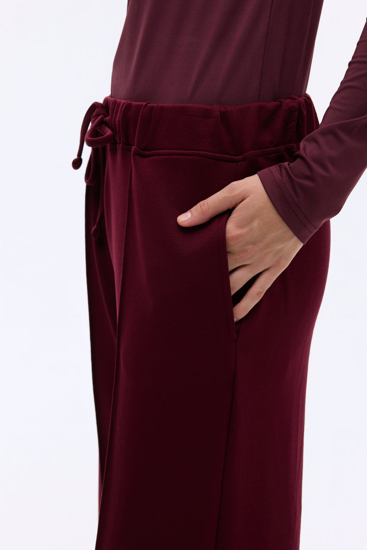 Dikiş Detaylı Yumuşak Dokulu Bol Paça Pantolon Vişne