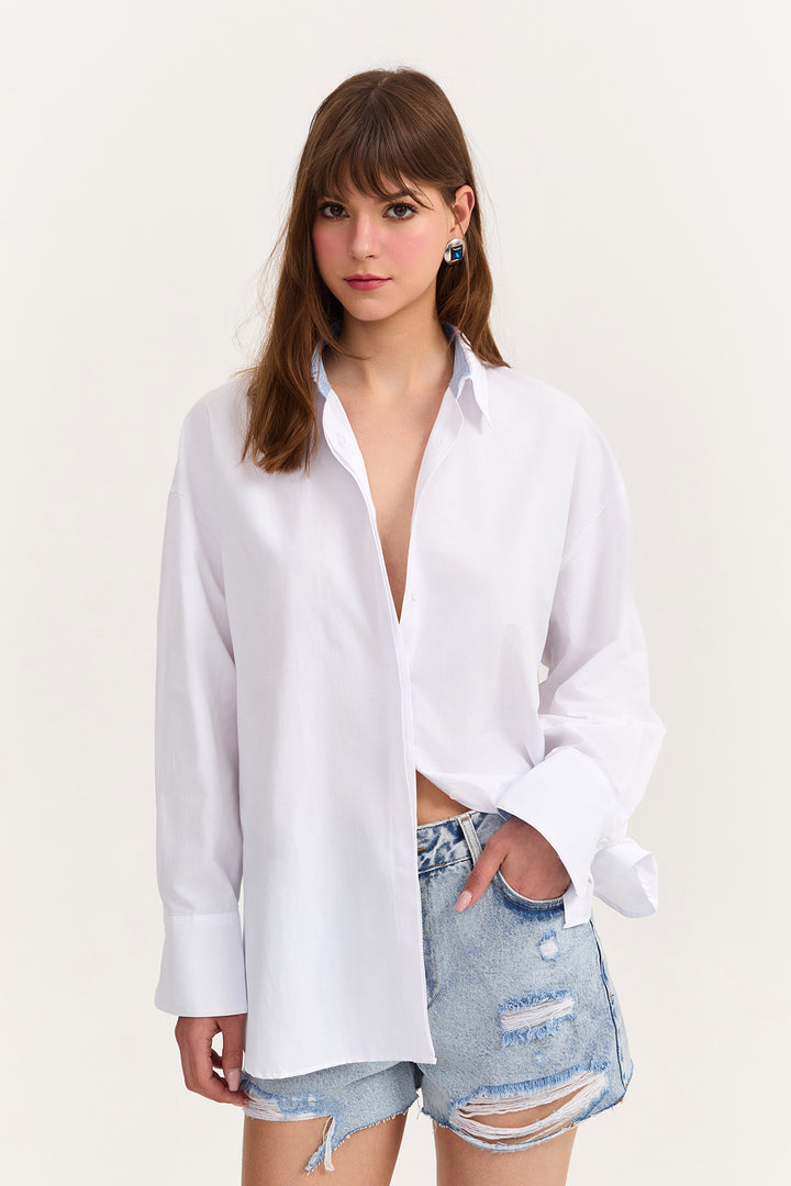 Yakası Çizgi Detaylı Gömlek Beyaz