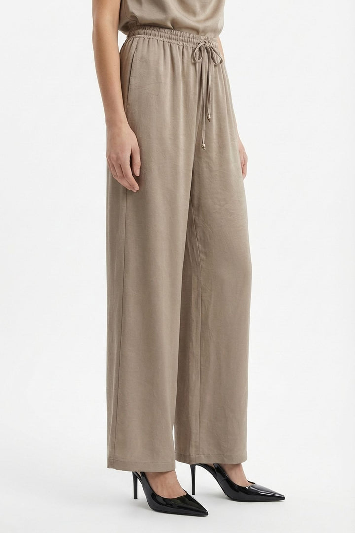 Beli Bağcıklı Bol Paça Saten Pantolon Vizon