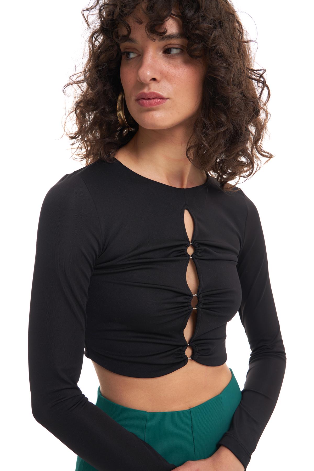 Front Ring Detailed Crop Blouse Black