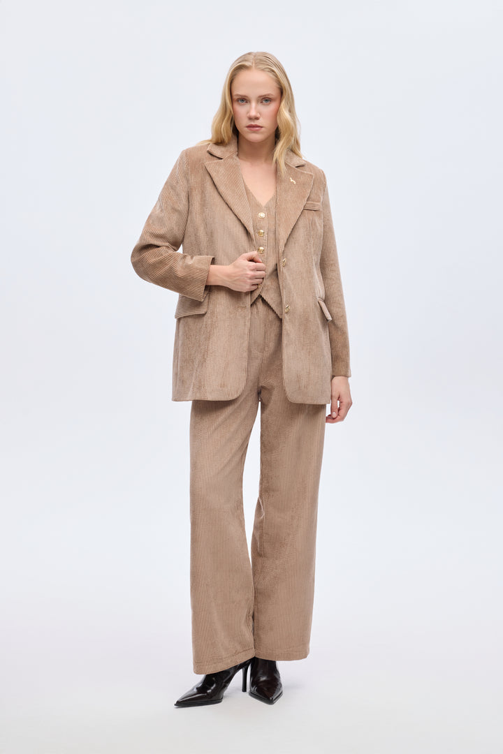 Broş Aksesuarlı Kadife Blazer Ceket Camel